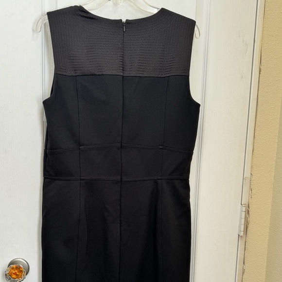 LIKE NEW! WHITE HOUSE BLACK MARKET WOMENS SHEATH DRESS 12. GORGEOUS BLACK DRESS - Picture 12 of 15